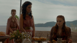 extant_GameOfThrones_4x01-TwoSwords_2290