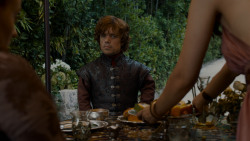extant_GameOfThrones_4x01-TwoSwords_2313