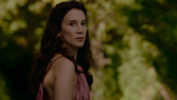 extant_GameOfThrones_4x01-TwoSwords_2369