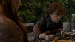 extant_GameOfThrones_4x01-TwoSwords_2374