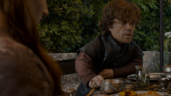 extant_GameOfThrones_4x01-TwoSwords_2375