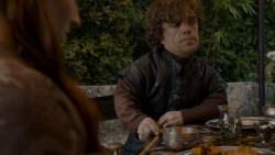 extant_GameOfThrones_4x01-TwoSwords_2376