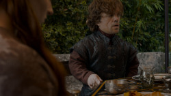 extant_GameOfThrones_4x01-TwoSwords_2378