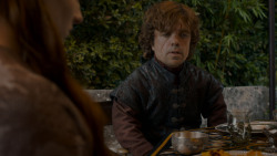 extant_GameOfThrones_4x01-TwoSwords_2383