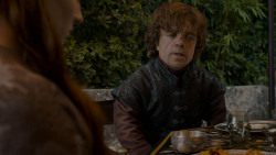 extant_GameOfThrones_4x01-TwoSwords_2384