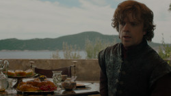 extant_GameOfThrones_4x01-TwoSwords_2540