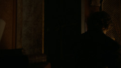 extant_GameOfThrones_4x01-TwoSwords_2574