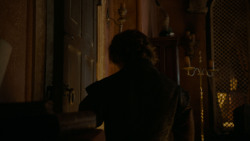 extant_GameOfThrones_4x01-TwoSwords_2576