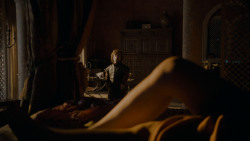 extant_GameOfThrones_4x01-TwoSwords_2593