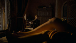 extant_GameOfThrones_4x01-TwoSwords_2597