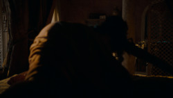 extant_GameOfThrones_4x01-TwoSwords_2601