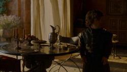extant_GameOfThrones_4x01-TwoSwords_2607