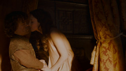 extant_GameOfThrones_4x01-TwoSwords_2634