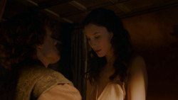 extant_GameOfThrones_4x01-TwoSwords_2647