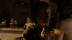 extant_GameOfThrones_4x01-TwoSwords_2659