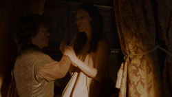 extant_GameOfThrones_4x01-TwoSwords_2664