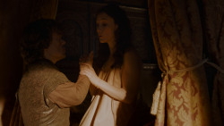 extant_GameOfThrones_4x01-TwoSwords_2665