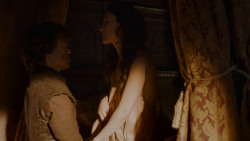 extant_GameOfThrones_4x01-TwoSwords_2681
