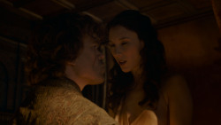 extant_GameOfThrones_4x01-TwoSwords_2702