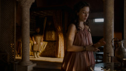 extant_GameOfThrones_4x01-TwoSwords_2735