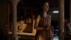 extant_GameOfThrones_4x01-TwoSwords_2738