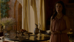 extant_GameOfThrones_4x01-TwoSwords_2743