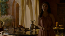 extant_GameOfThrones_4x01-TwoSwords_2744