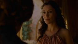 extant_GameOfThrones_4x01-TwoSwords_2767