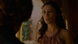 extant_GameOfThrones_4x01-TwoSwords_2768