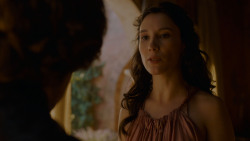 extant_GameOfThrones_4x01-TwoSwords_2769
