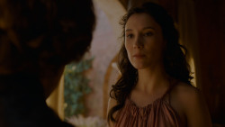 extant_GameOfThrones_4x01-TwoSwords_2770