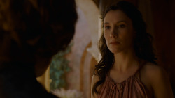 extant_GameOfThrones_4x01-TwoSwords_2775