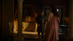 extant_GameOfThrones_4x01-TwoSwords_2781