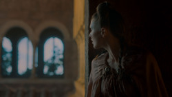 extant_GameOfThrones_4x01-TwoSwords_2797