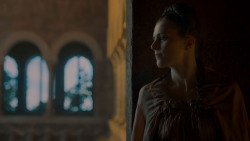 extant_GameOfThrones_4x01-TwoSwords_2799