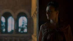 extant_GameOfThrones_4x01-TwoSwords_2800