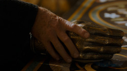 extant_GameOfThrones_4x01-TwoSwords_2810