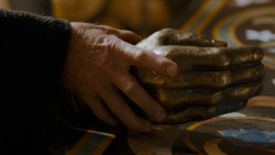 extant_GameOfThrones_4x01-TwoSwords_2811
