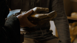 extant_GameOfThrones_4x01-TwoSwords_2819