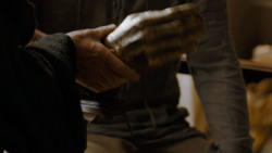 extant_GameOfThrones_4x01-TwoSwords_2820