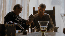 extant_GameOfThrones_4x01-TwoSwords_2825