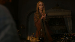 extant_GameOfThrones_4x01-TwoSwords_2840