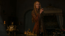 extant_GameOfThrones_4x01-TwoSwords_2849