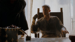 extant_GameOfThrones_4x01-TwoSwords_2873