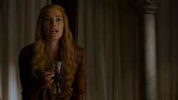 extant_GameOfThrones_4x01-TwoSwords_2949