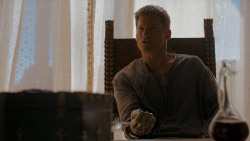 extant_GameOfThrones_4x01-TwoSwords_2992