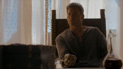 extant_GameOfThrones_4x01-TwoSwords_2993