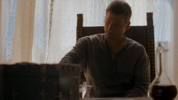 extant_GameOfThrones_4x01-TwoSwords_2997