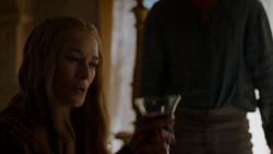 extant_GameOfThrones_4x01-TwoSwords_3021