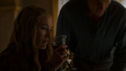 extant_GameOfThrones_4x01-TwoSwords_3023